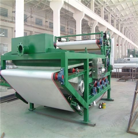重慶帶式壓濾機(jī)污泥脫水機(jī)廠家報(bào)價  星寶環(huán)保歡迎您